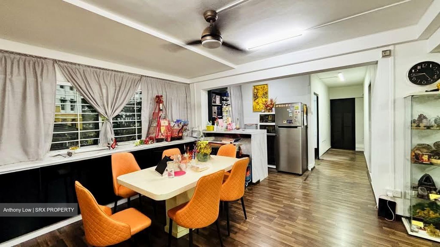 Blk 304 Fuchun Neighbourhood Centre (Woodlands), HDB Executive #567594421